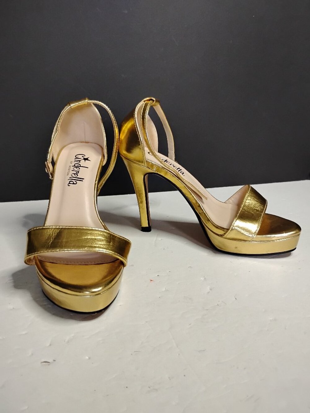 Cinderella Of Boston Alia Golden Open Toe Heels Size 3W